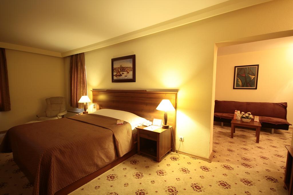 Peri Tower Hotel Nevşehir Szoba fotó
